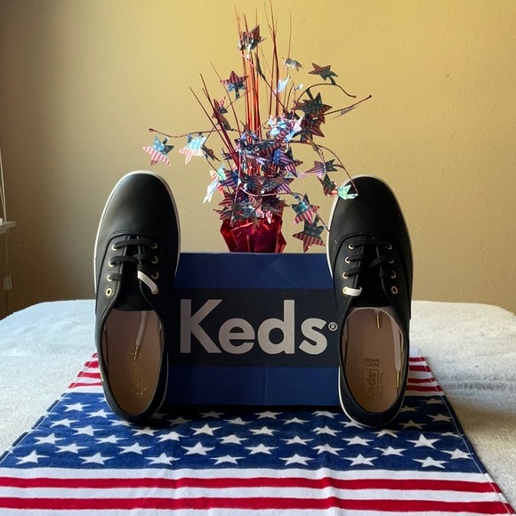 🌟 KEDS CHAMPION LUXE LEATHER 🌟 - Picture 3 of 16